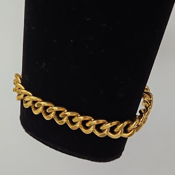 Goldtone Size 7 3/4" Bracelet - Picture 2 of 5